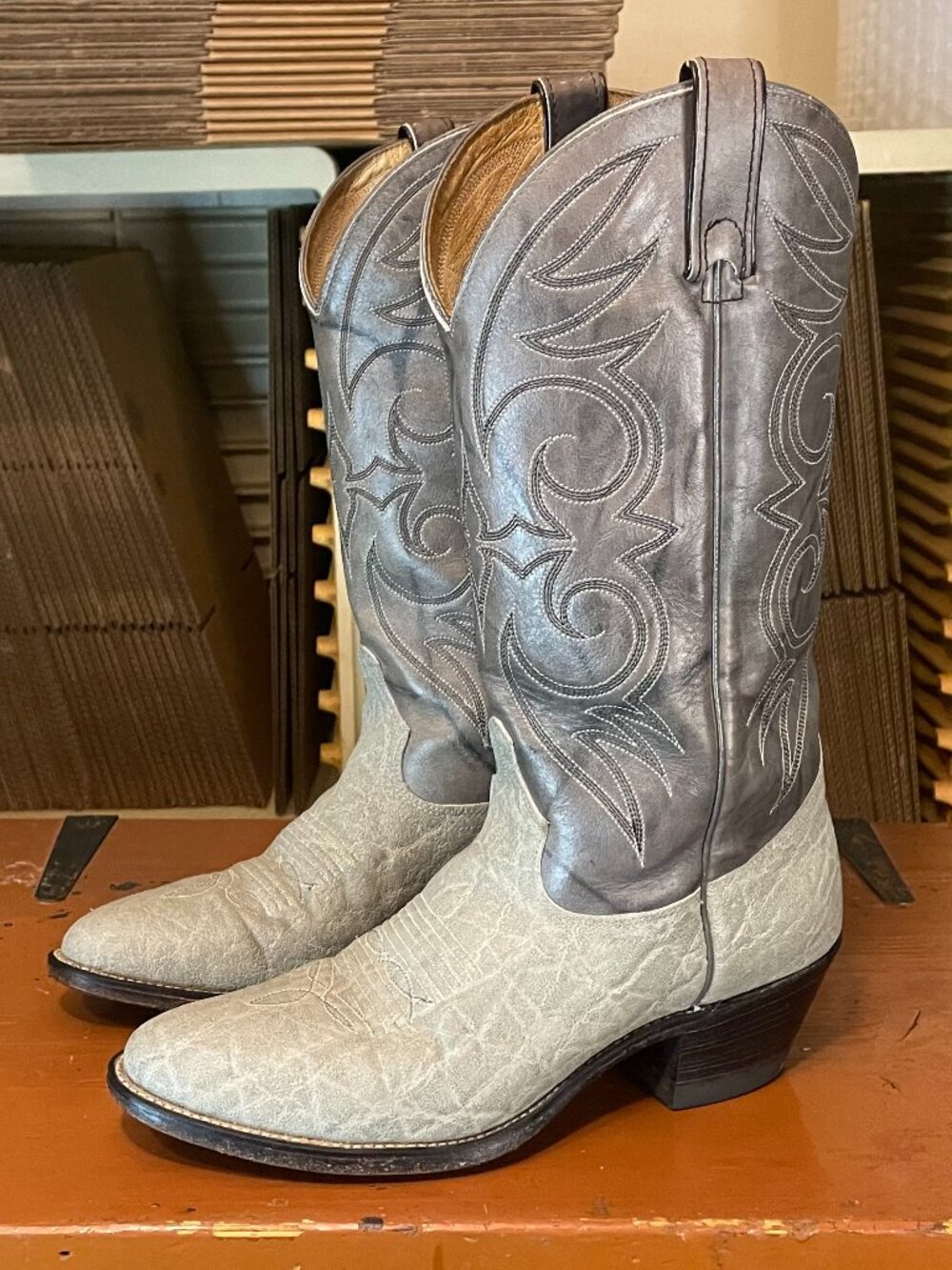 ACME Vintage Mens Size 9 D Two Tone Gray Elephant Print Cowboy Boots Made in USA